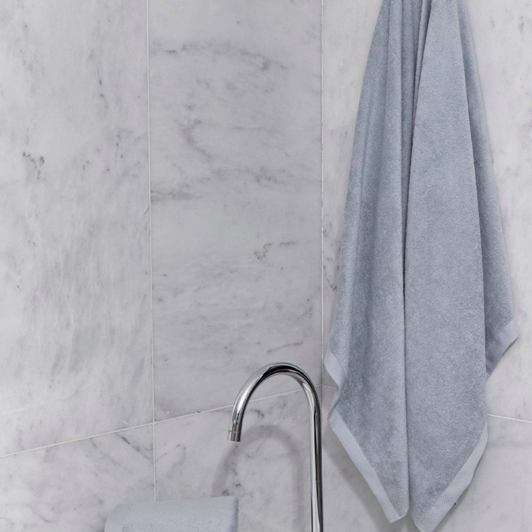 Torres Novas - Wholesale Bath Towel - Silver gray Luxus11