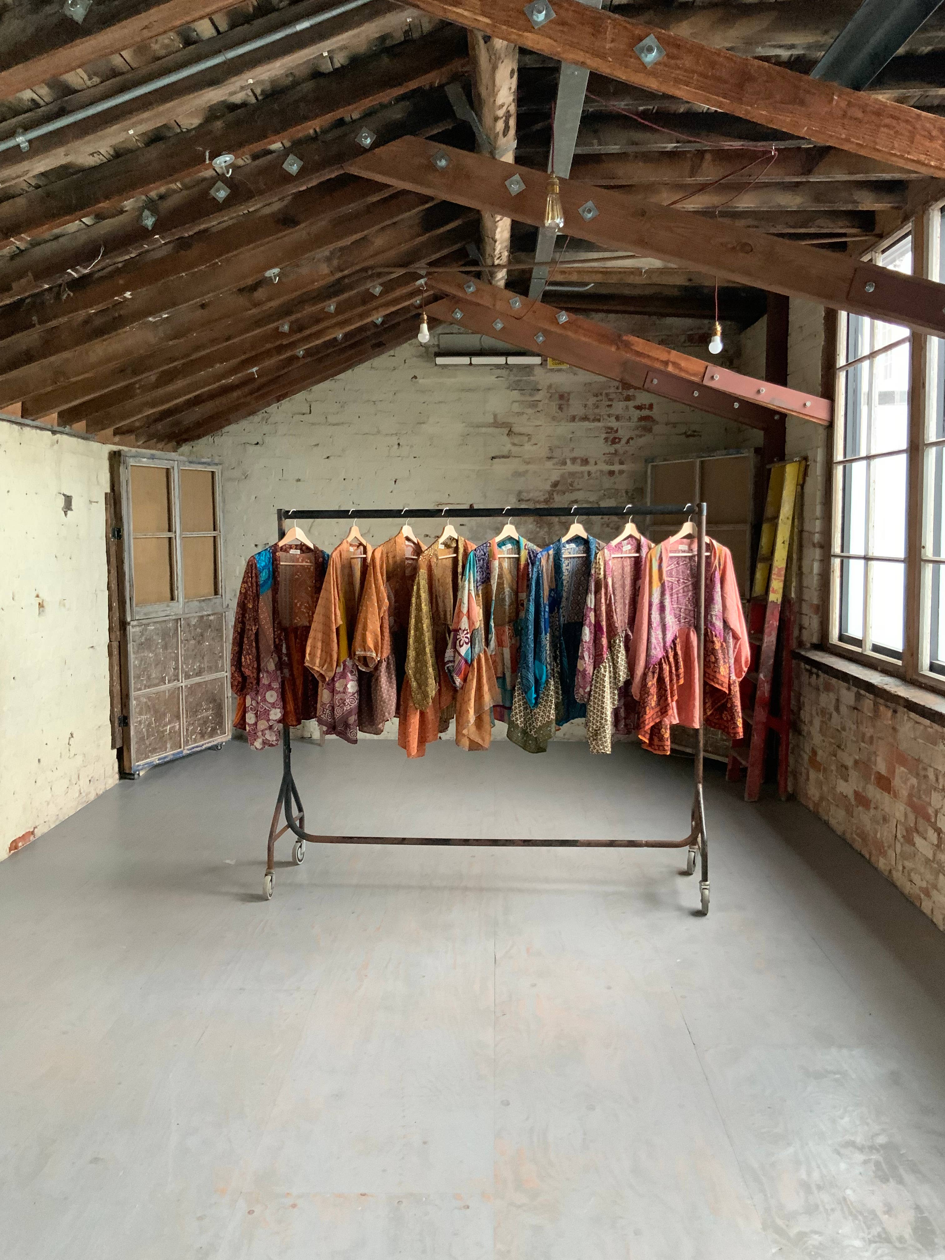 Kaohinani – wholesale Buttoned-down shirt – Women's – Sari Smock Shirt7