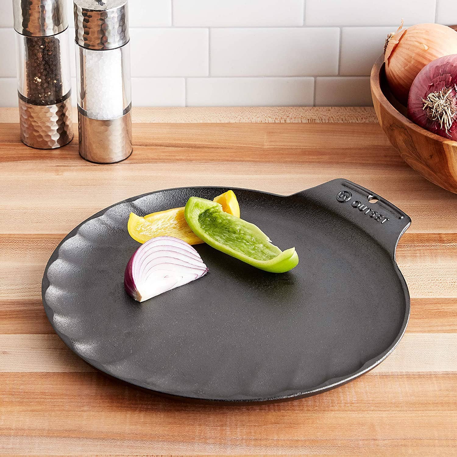 Fox Run Brands - Wholesale Serving Tray - Outset Cast Iron Scallop Serving Pan, 12.2" x 11.81"1