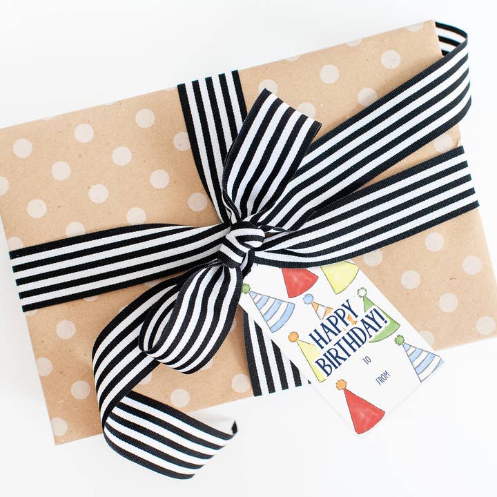 Chapeaux d'anniversaire Étiquettes-cadeaux Couleurs primaires pour la vente par Note Worthy Paper Place