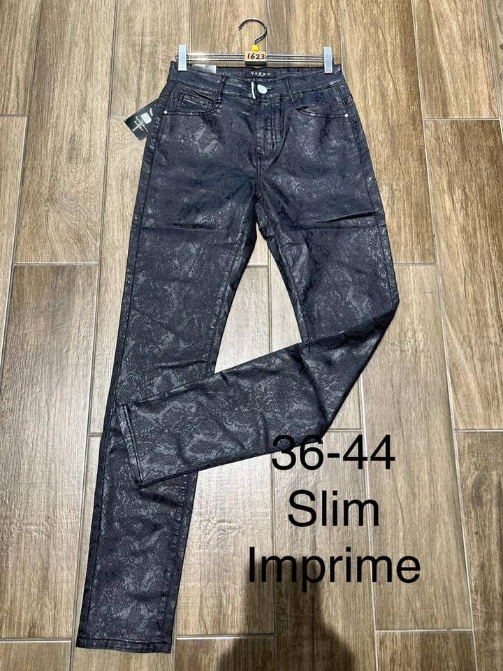 Jeans en similicuir embossé Reptile pour la vente par Kurt Muller