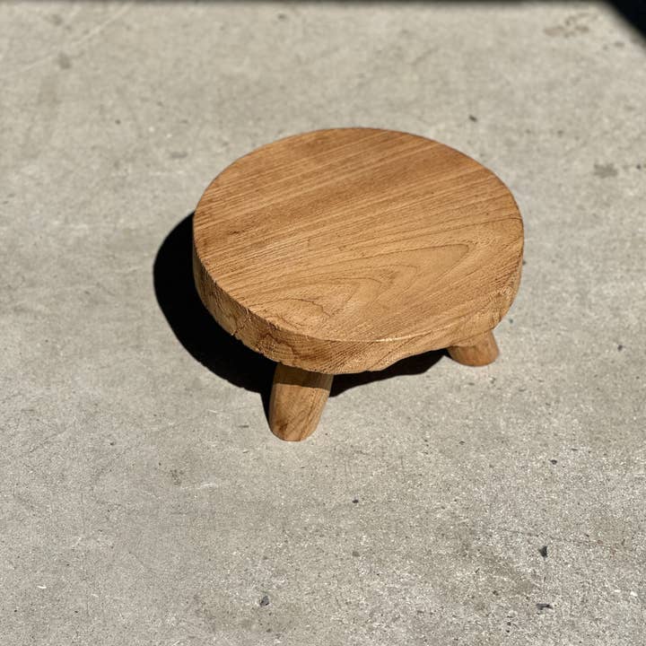 Office Objets - Wholesale Stool - Small low three-legged stool in upcycled blond teak D:30 H:1510