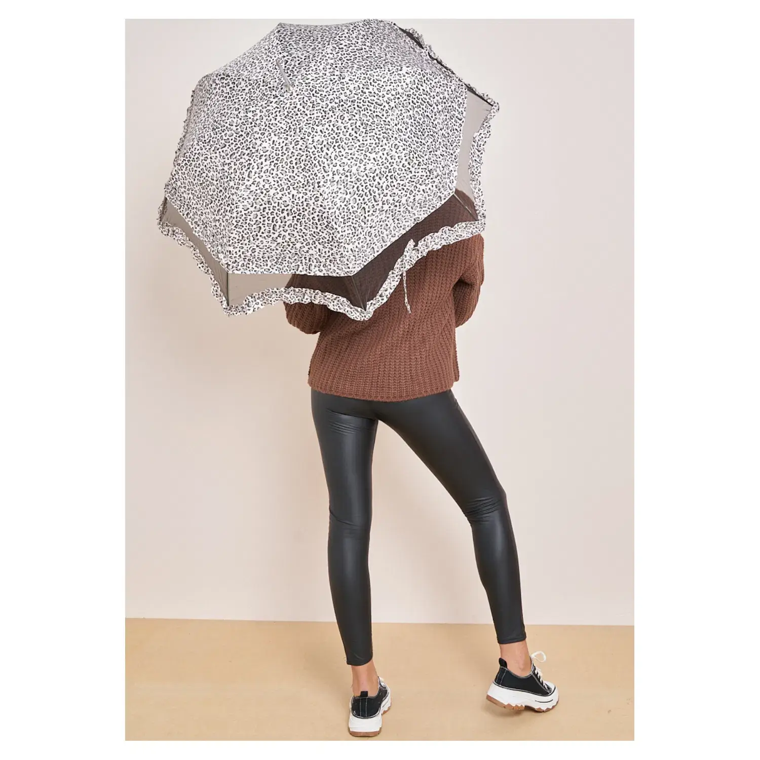 Superbia - Wholesale Umbrella - Women's - Fancy Animal Print Long Stick Leopards See Through Umbrella8