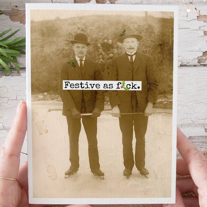 Raven's Rest Studio - Wholesale Kerstkaartje - Grappige vintage fotokerstkaart. Zo feestelijk als verdomme.