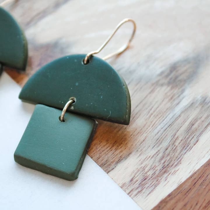 Hippo Kiss Creations - Wholesale Dangle Earrings - Dahlia Earrings1