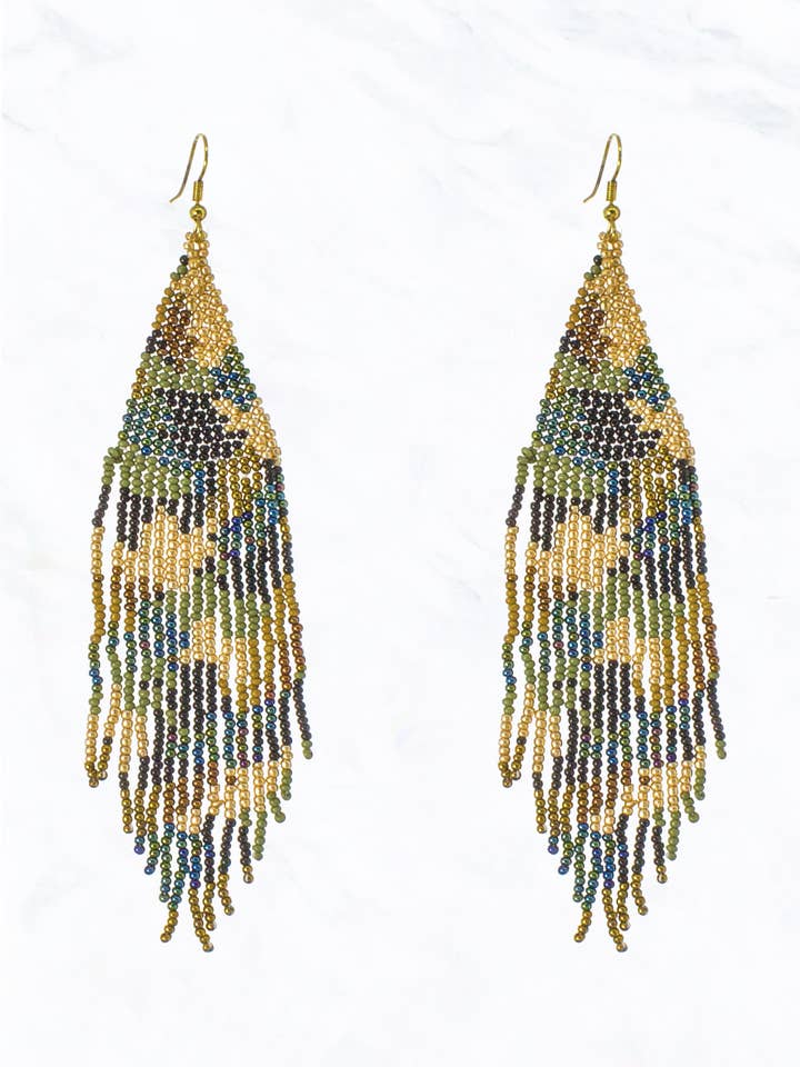 Strukturierte Quastenohrringe mit Seed Bead für den Großhandel von Suzie Q USA