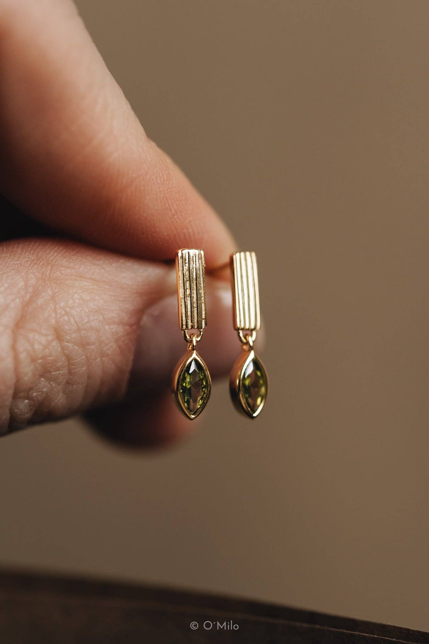 O'Milo - Wholesale Dangle Earrings - Ribbed Bar Peridot Drops. Leaf6