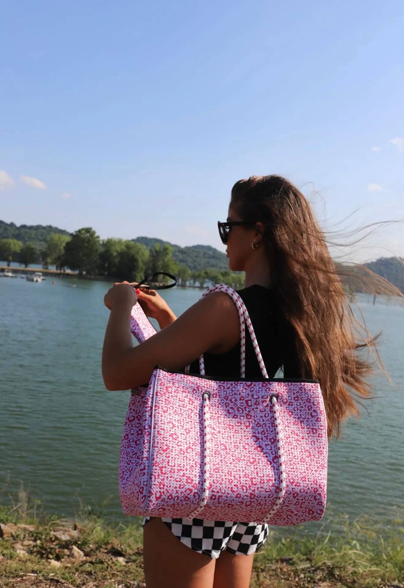 The Front Porch Label - Wholesale Tote Bag - Women's - Large Tote in Pink Leopard1