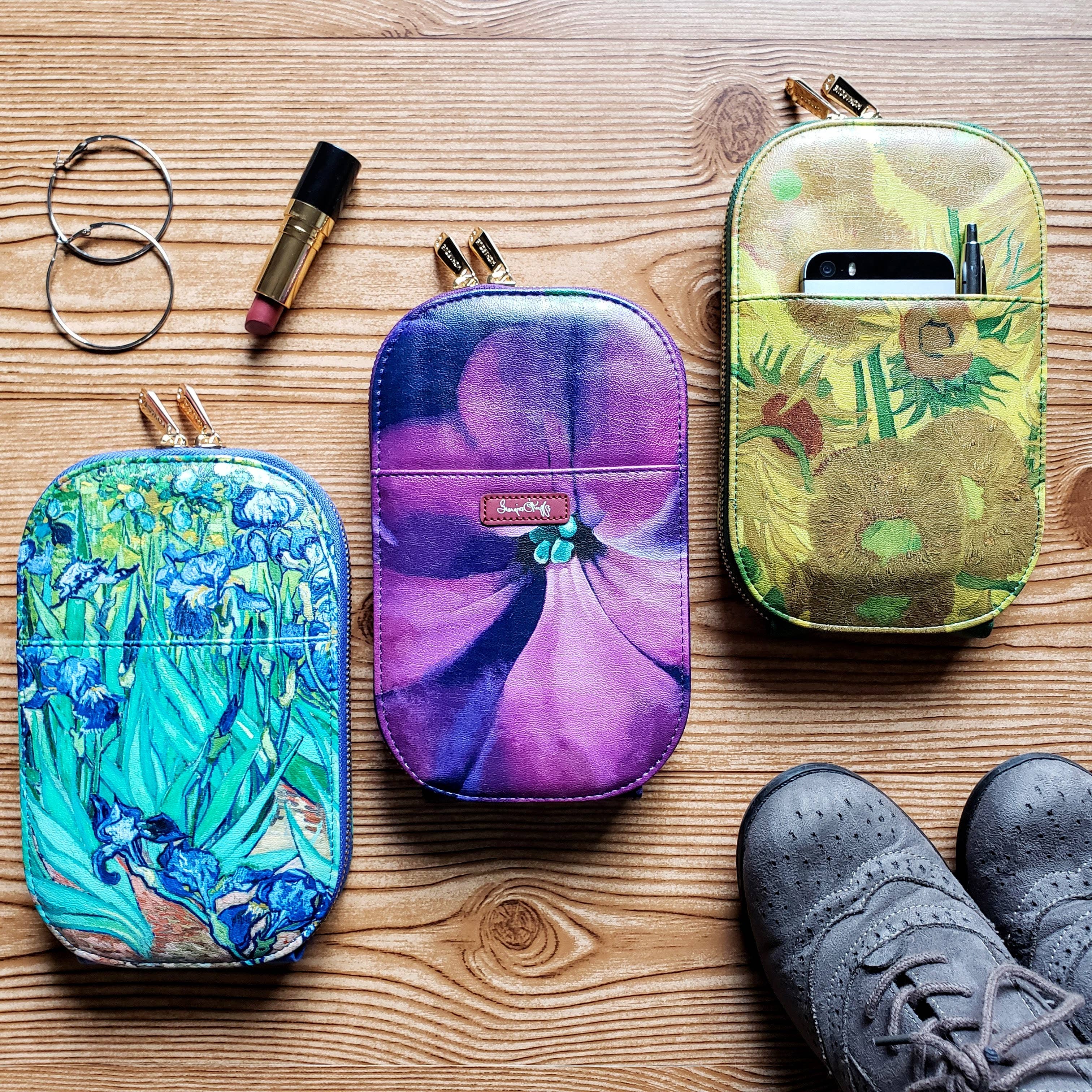 Monarque - Wholesale Crossbody Bag - Women's - Georgia O'Keeffe Petunia Crossbody6