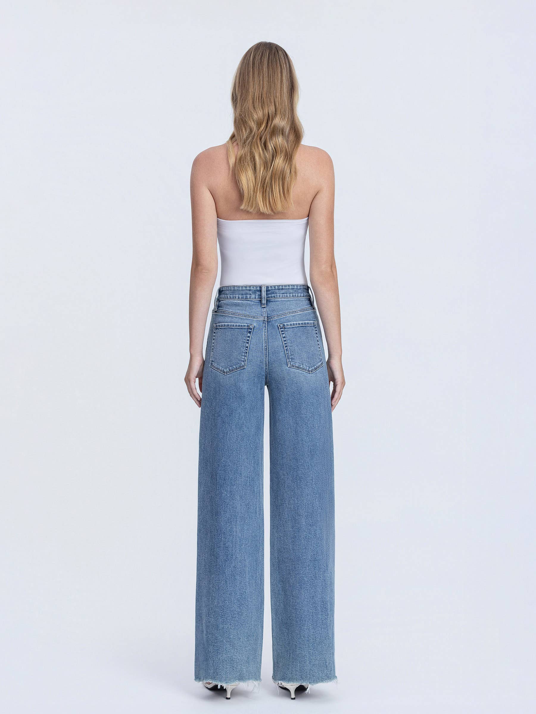 CLOSENESS SUPER HIGH RISE MEDIUM WASH RAW HEM WIDE LEG JEANS F6373 for wholesale on Faire5