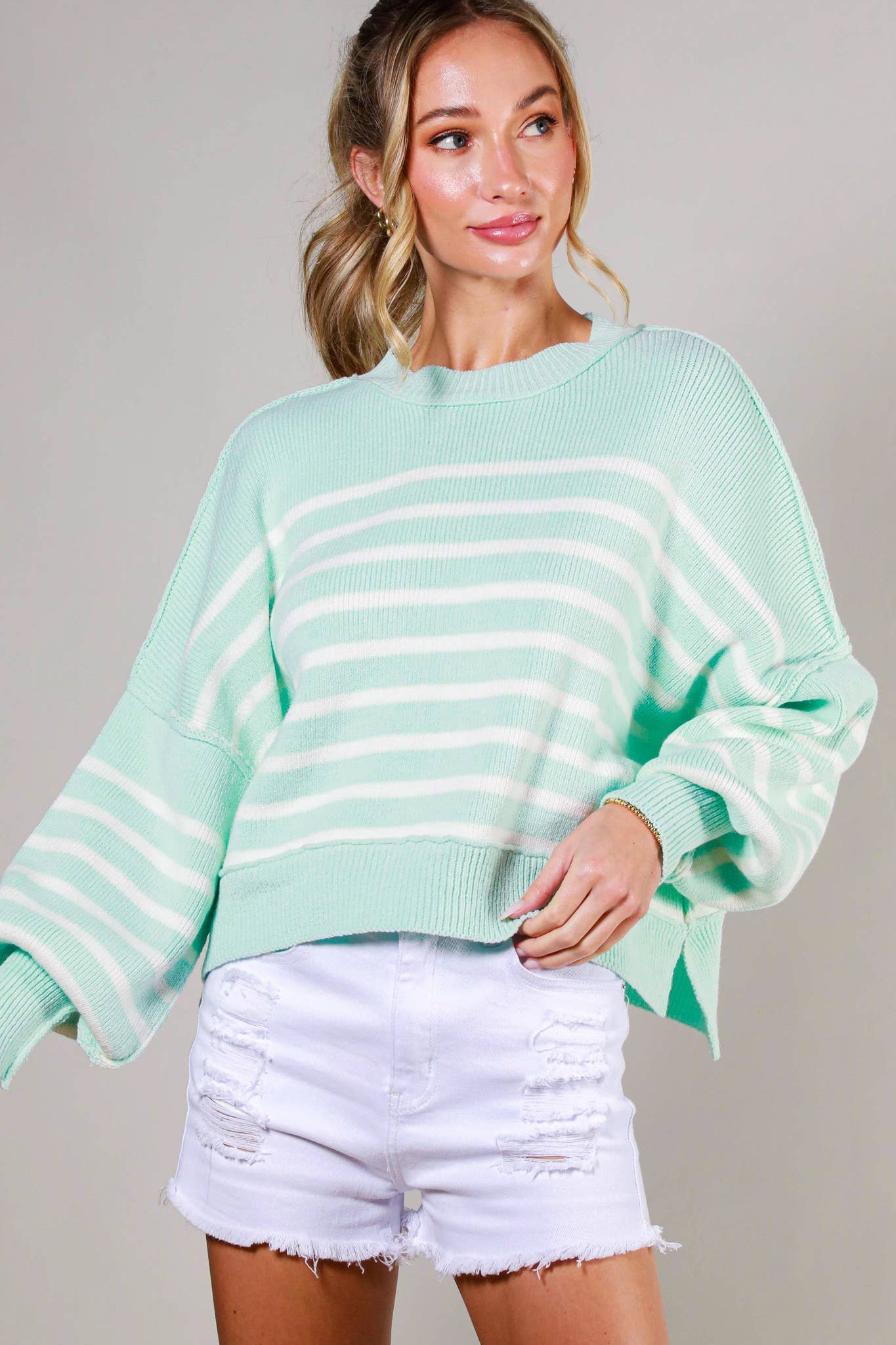 Vine & Love – wholesale Pullovertröja - Dam – Vine & Love randig tröja med balloonärm och rund hals19