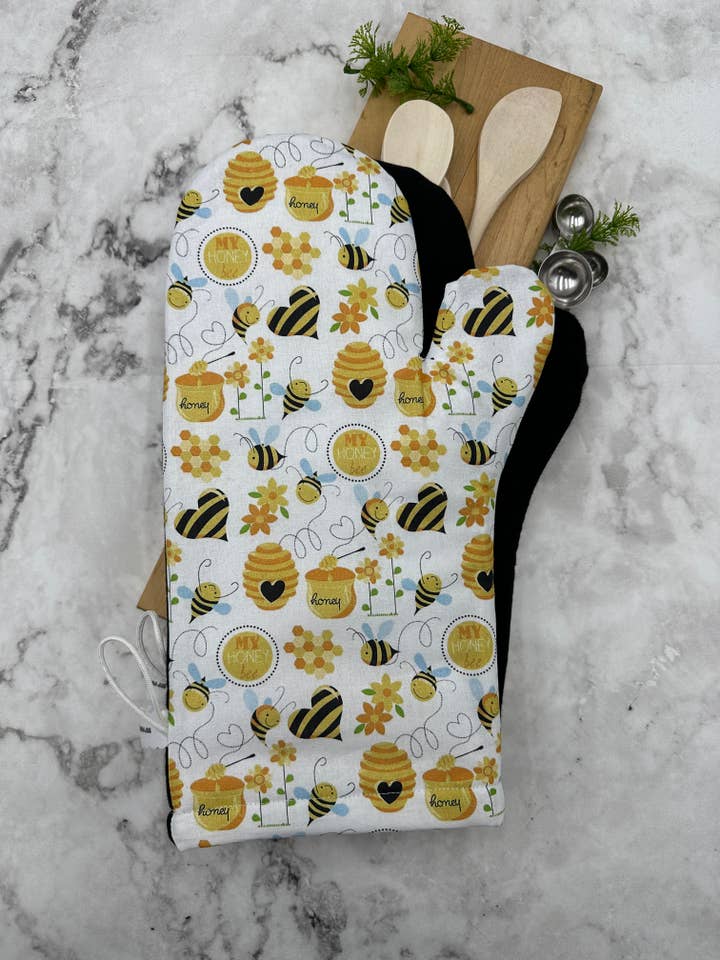Oven Mitts Bees.One PAIR of oven mitts. Fully Functional for wholesale by MS Creations