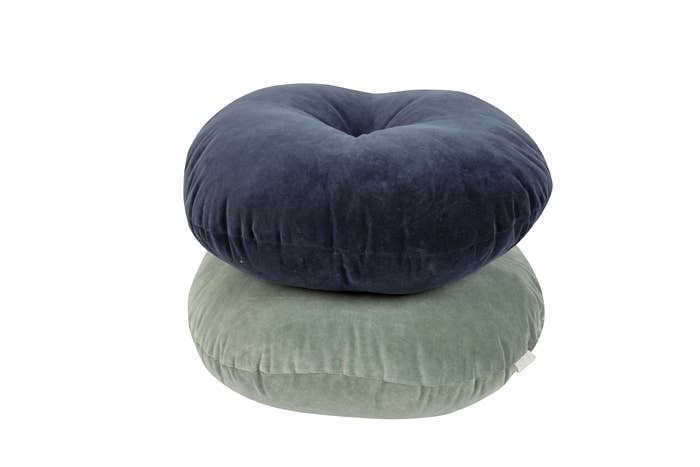 Velvet Cushion Jacky Old Green Dia 50 for wholesale by MrsBLOOM