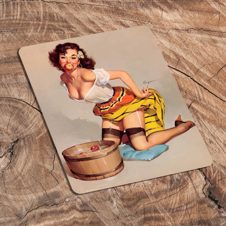 The British Metal Signs Company – Sinal por atacado – Pin Up Girl Apple Bobbing - Placa de parede de arte em metal