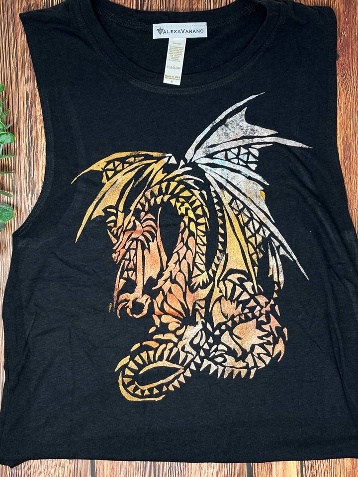 Débardeur musculaire peint à la main Dragon pour femmes pour la vente par Third Wolf Designs