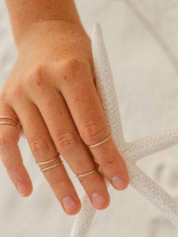 Bague Empilable en Or Massif pour la vente par Goldie Jewelry
