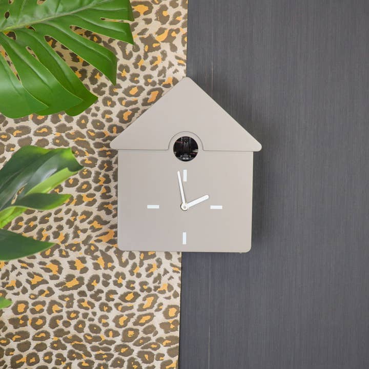 Housevitamin bv - Wholesale Wall Clock - Clock- Wall Clock Cuckoo- Taupe- 24x27x9cm3