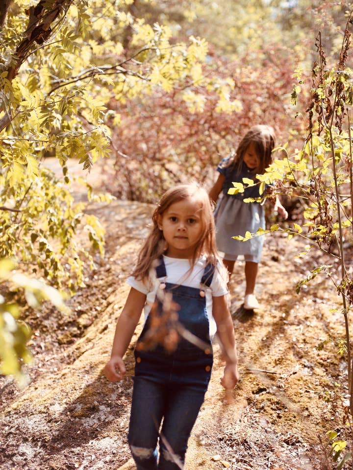 Emilia per la vendita all'ingrosso da parte di PeekAPoo