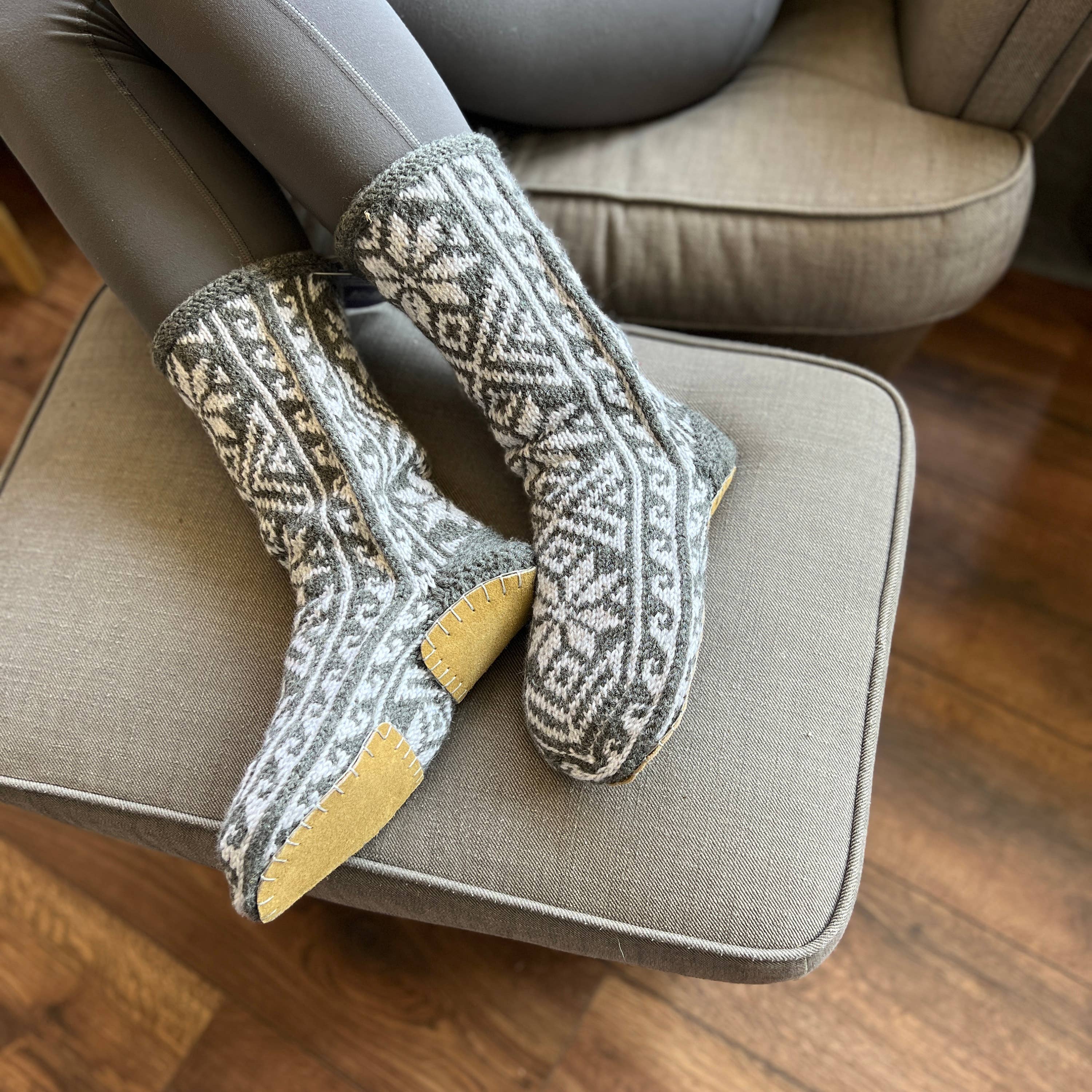 Azerbaijani Socks - Vente Chaussons chaussettes – femme - Chaussettes-chaussons pour femmes adultes : Longues grises (Individuelles)5