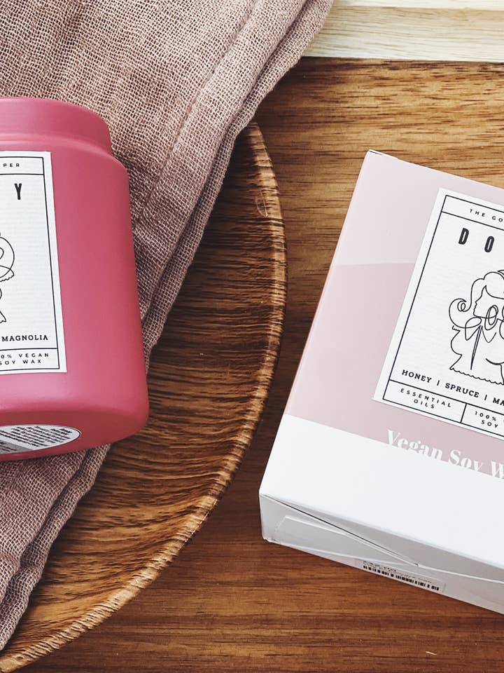 „The Dolly“ Vegane Sojawachskerze für den Großhandel von The Golden Slipper