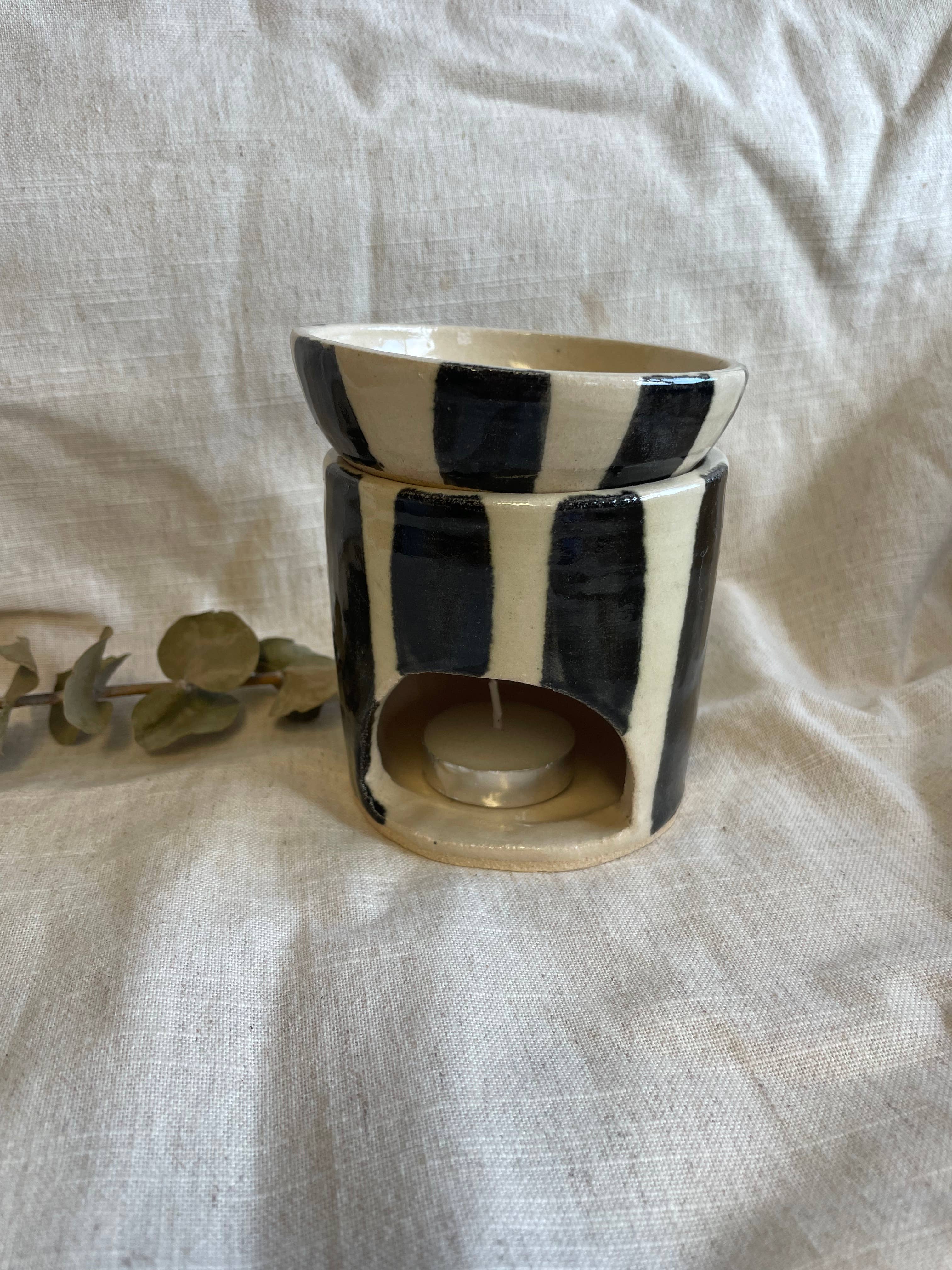 Charlotte Manser Ceramics – wholesale Wax warmer – Stripe Ceramic Wax/oil Burner1