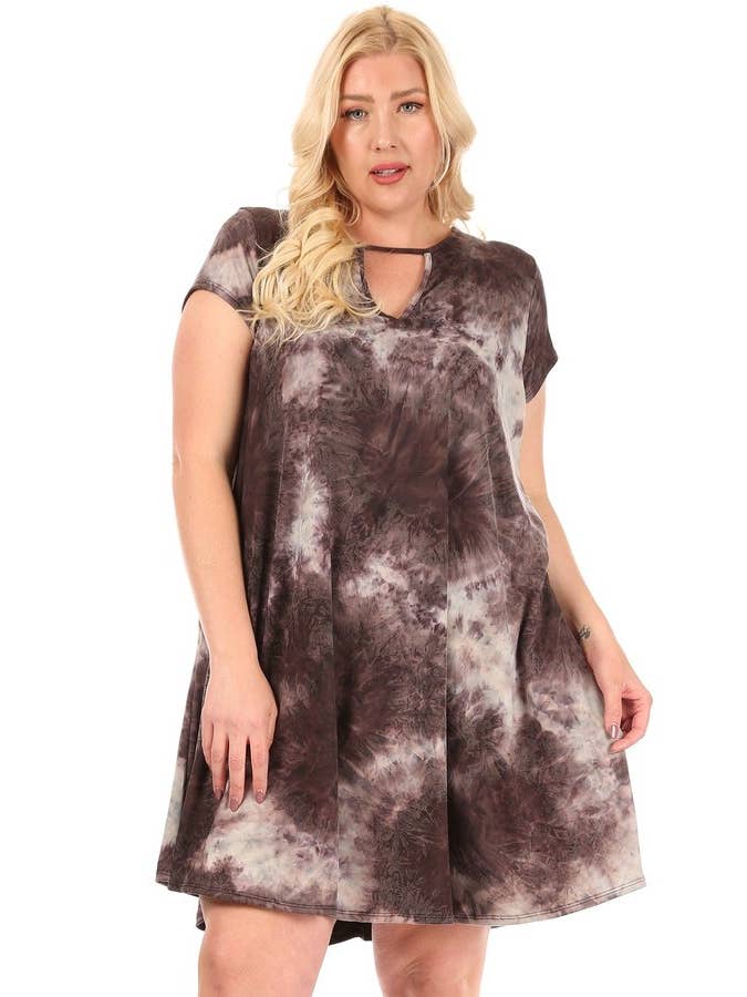 VIBE Apparel Co – wholesale Klänning - Dam – Plus slips färgämne nyckelhål sväng klänning25