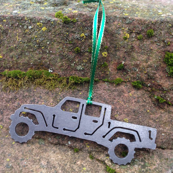 Burke Metal Work - Wholesale Ornament - Gladiator Jeep Ornament