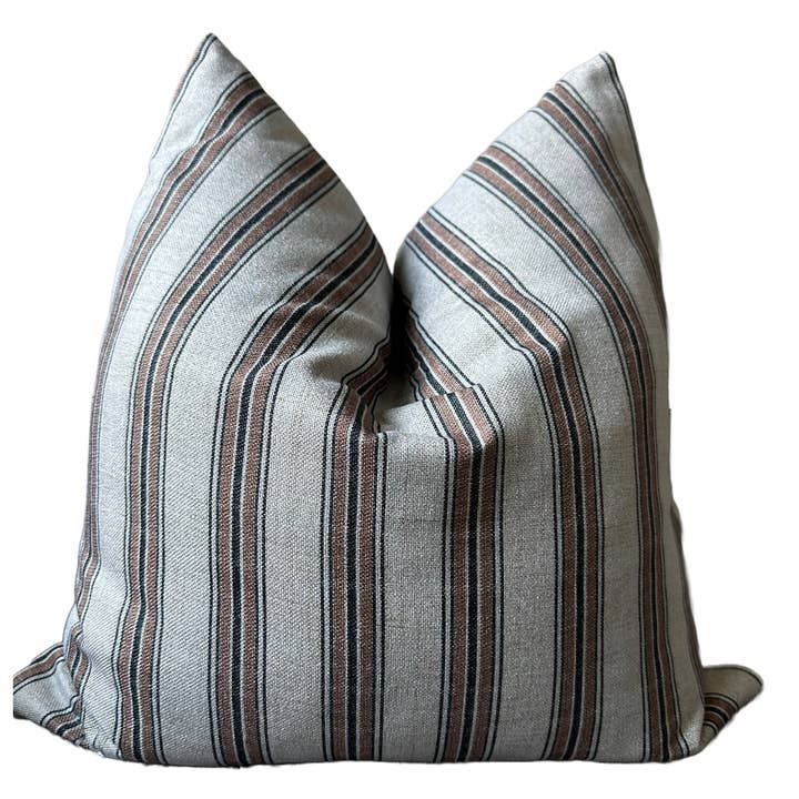 Housse de coussin Samson pour la vente par Rennah Collective