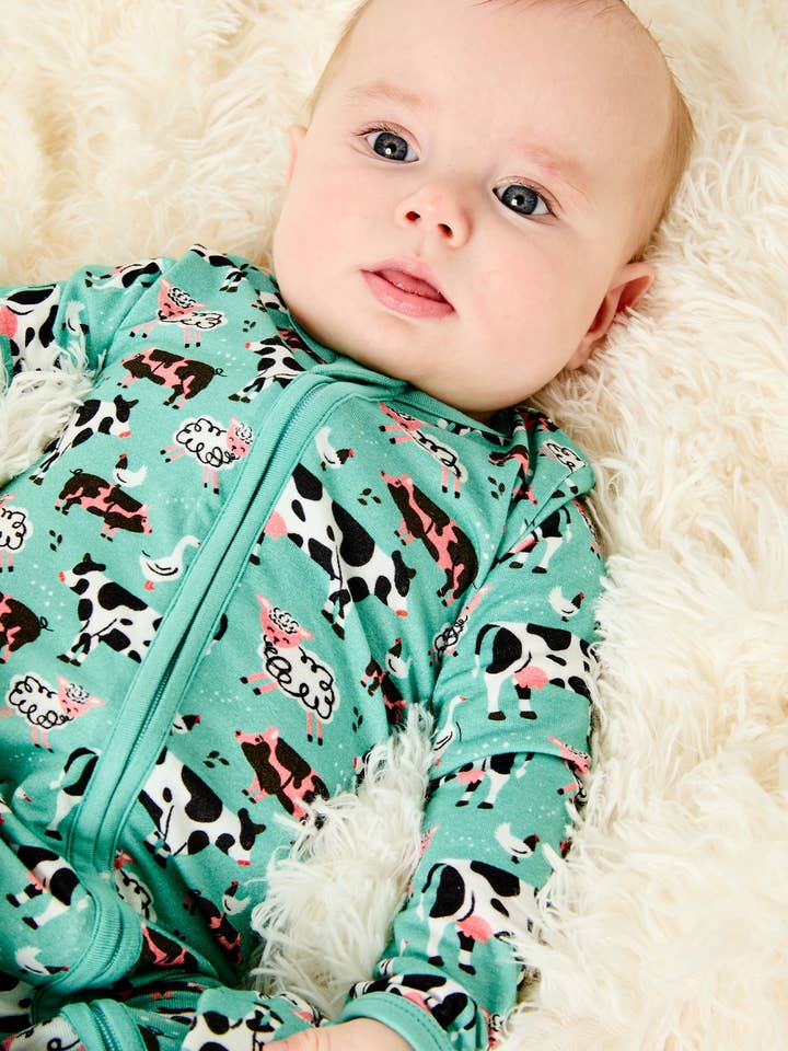 Pyjama à fermeture éclair doux et extensible - Amis de la ferme pour la vente par Clover Baby & Kids