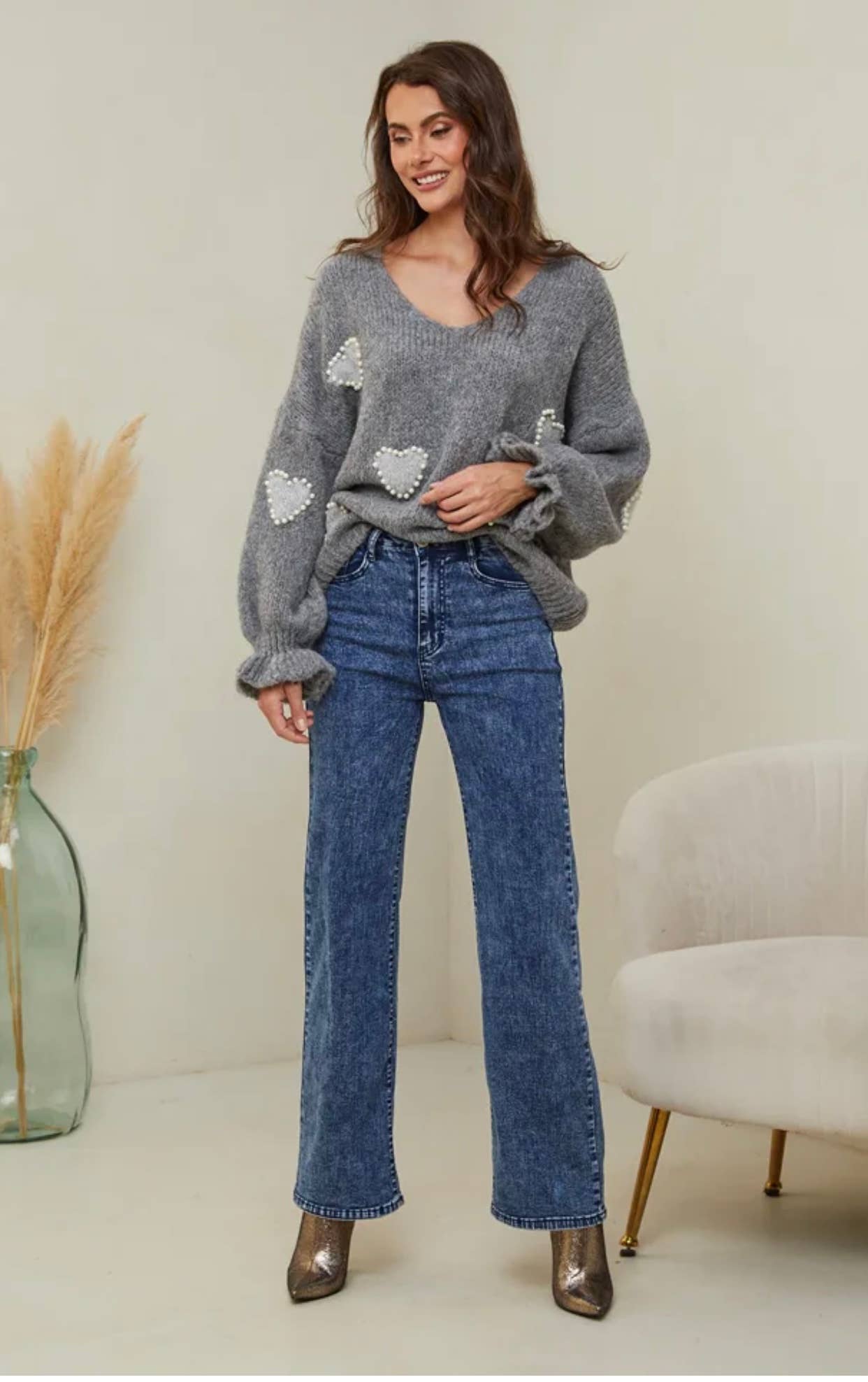 LÉA & LUC – wholesale Pullovertröja - Dam – Tröja med hjärtmönster och pärlor, V-ringad, dam13