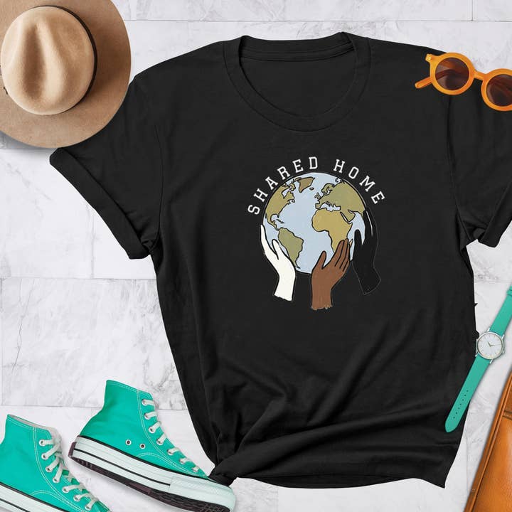 Maison partagée Diversité T-shirt L'inclusion compte Droits humains pour la vente par Vivtrek