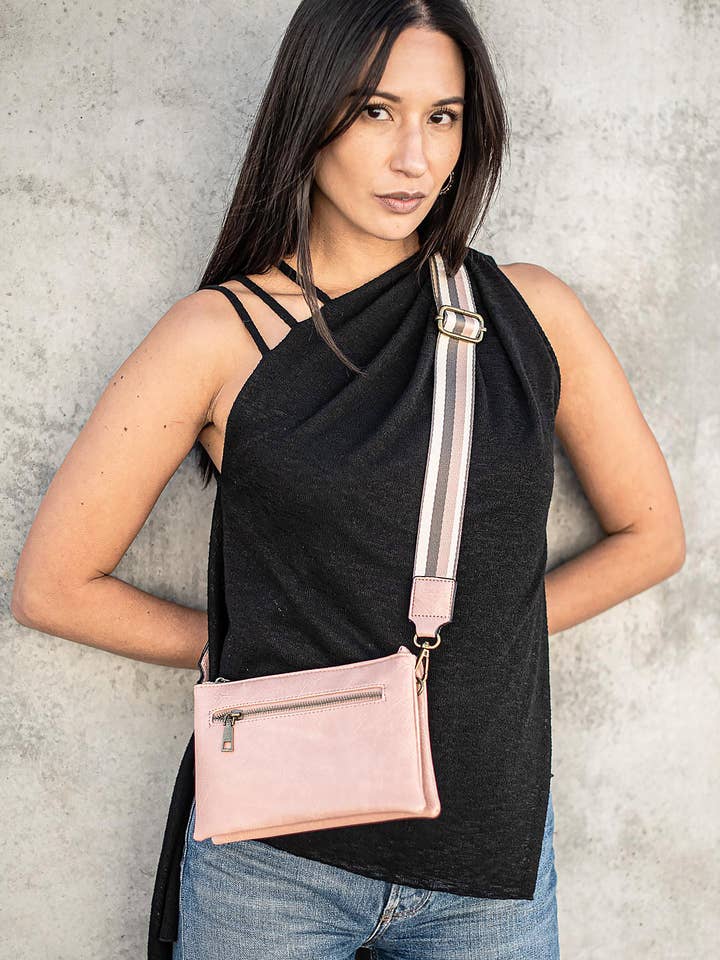 Chloe 3317 axelremsväska eller handledsväska för wholesale av Liz Soto Handbags