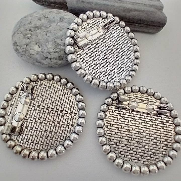 Piccadilly Pendants – wholesale Nål och knapp för kavajslag – Handgjorda anpassade Lapel Pins, Välj din bild, Kustsmycken