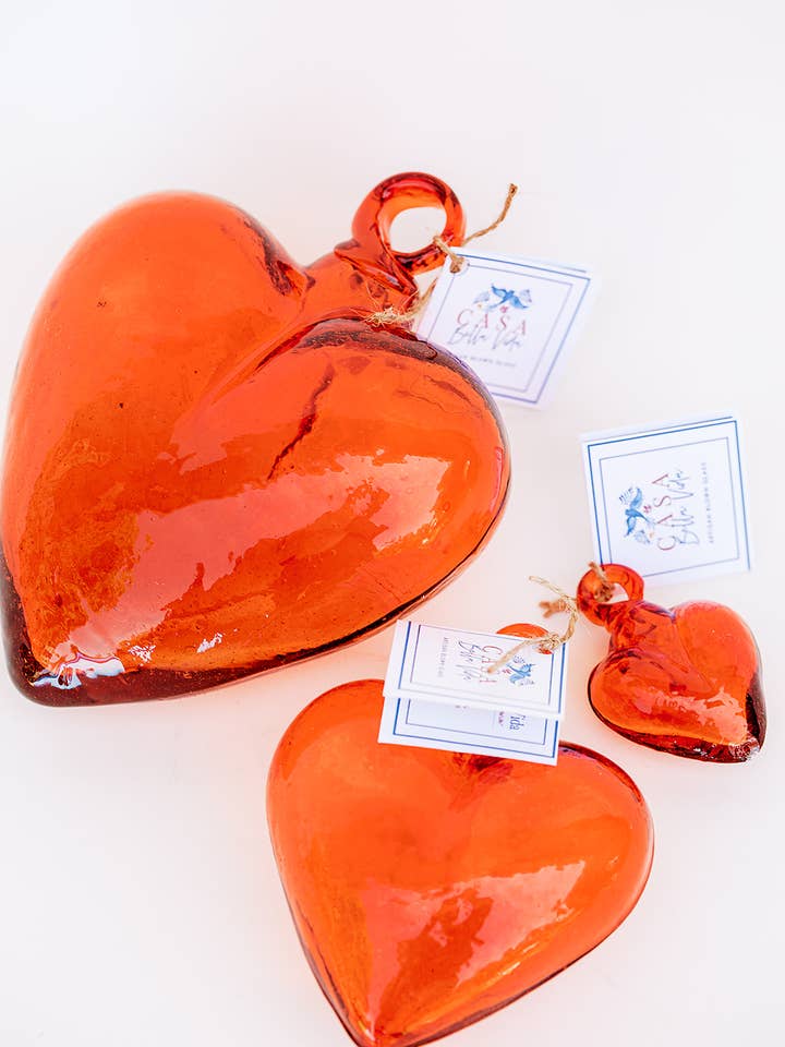 Corazón de vidrio soplado, naranja, tamaño mediano para venta al por mayor de Casa Bella Vida