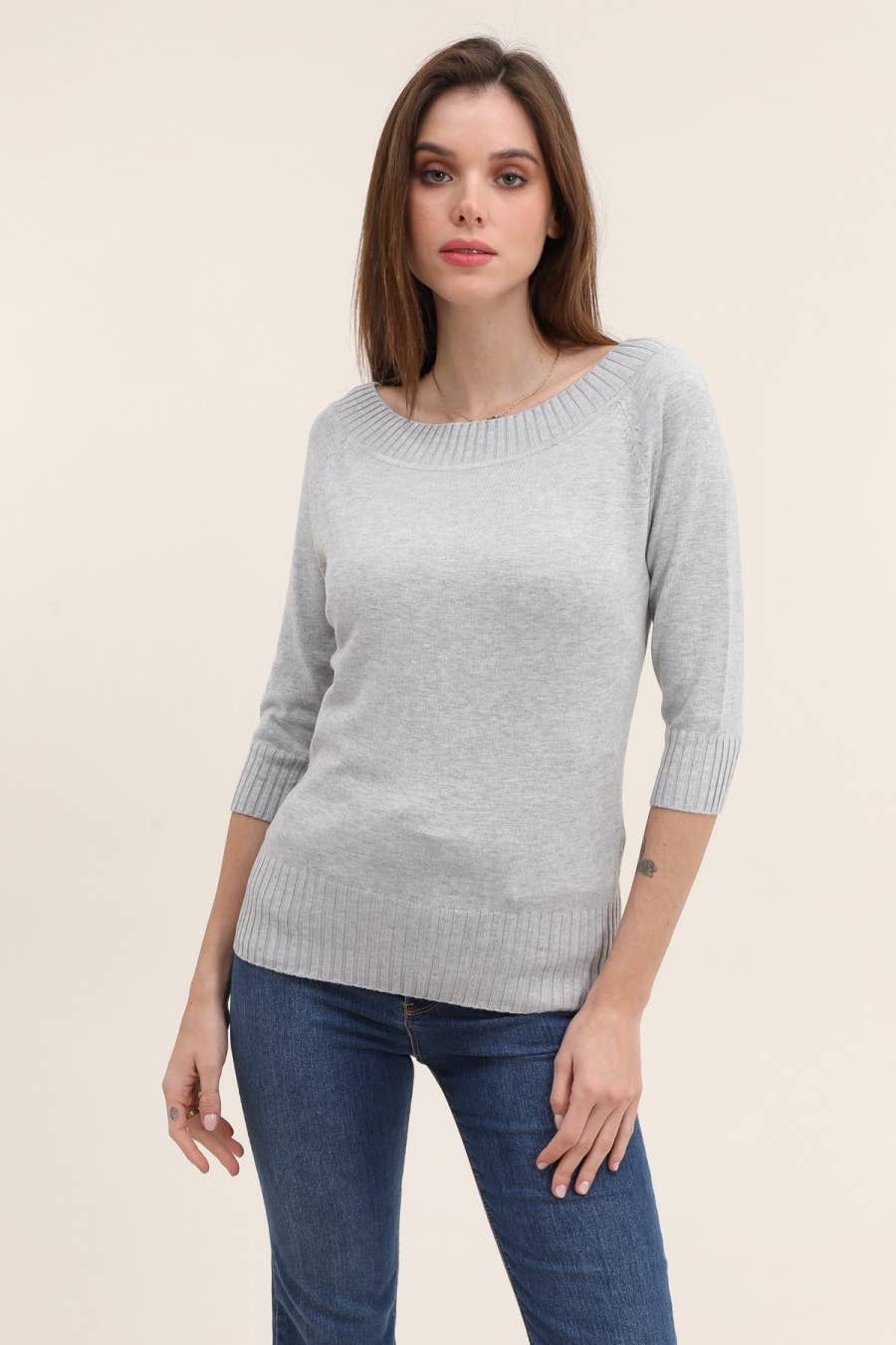 CHOKLATE PARIS – Engroshandel Pullover - Dame – Strikket bluse med bådudskæring og 3/4-ærmer - model 34110