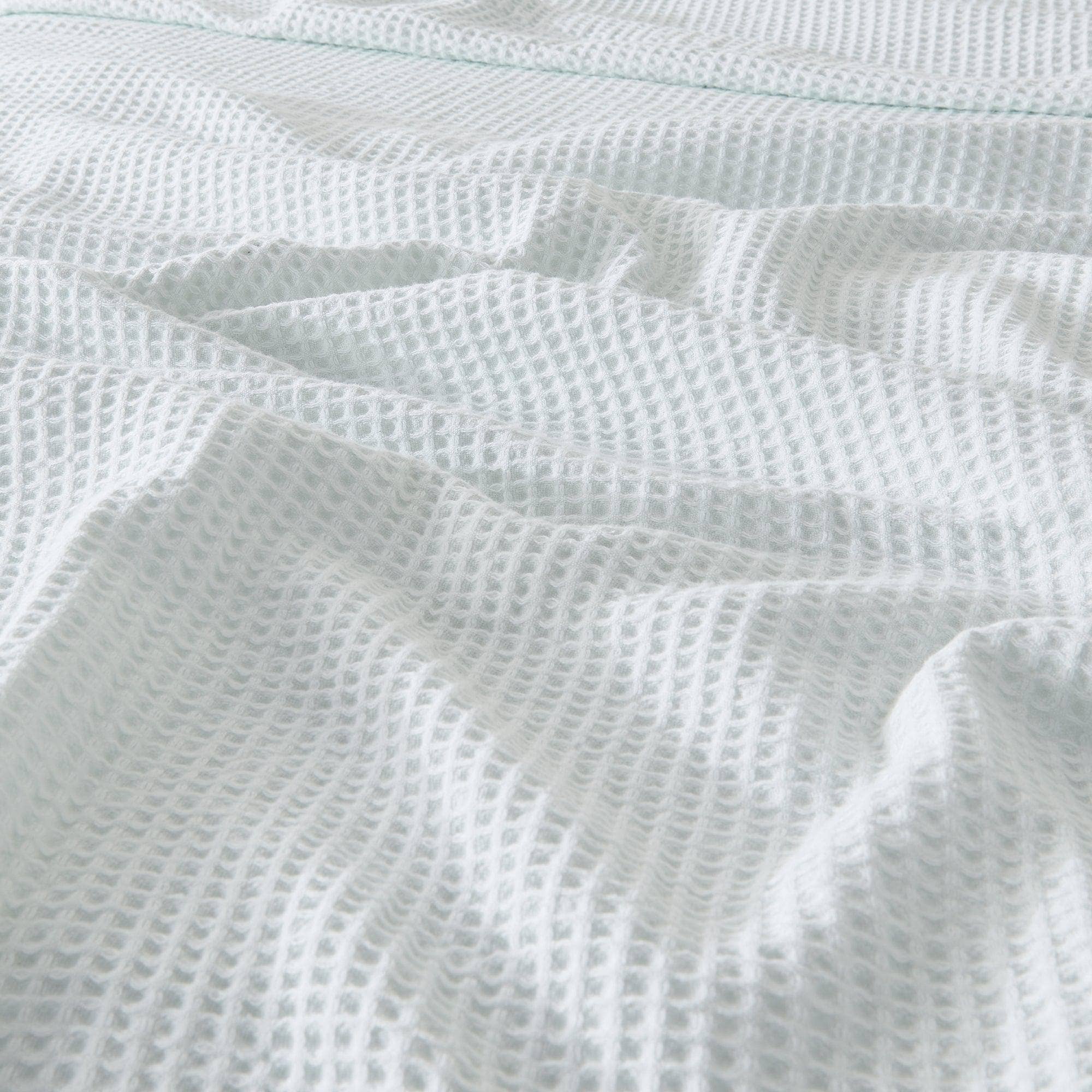 BH Collective - Wholesale Bedding Blanket - Bed Blanket - 100% Cotton Waffle Weave - Mikala Collection66