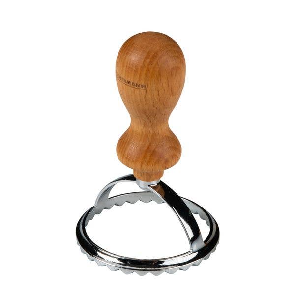 Fackelmann – Engroshandel Køkkenredskab – Fackelmann rund ravioliformer 6,5 cm med flosset kant0