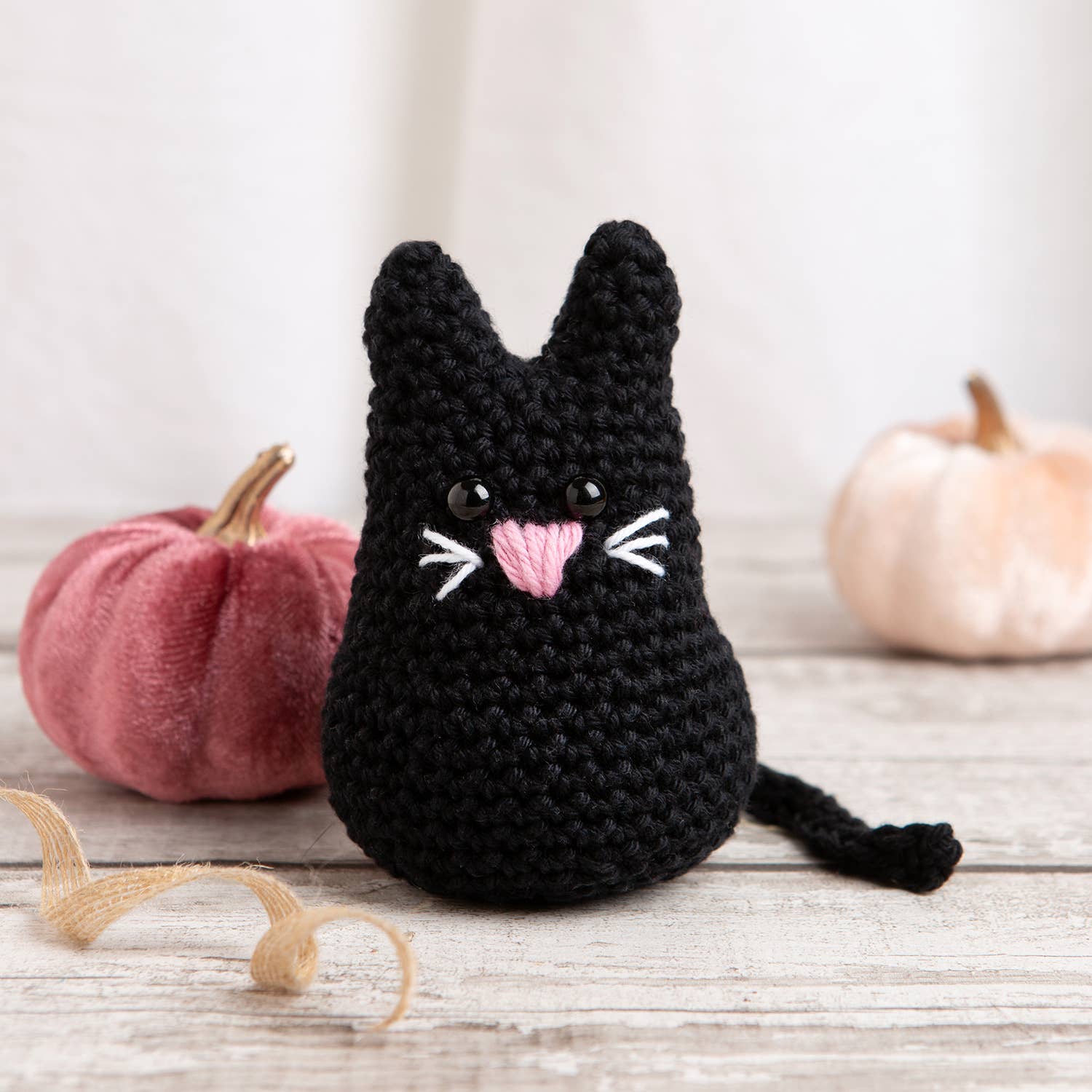 Wool Couture Company - Wholesale Craft Sewing Kit - Black Cat Easy Crochet Kit