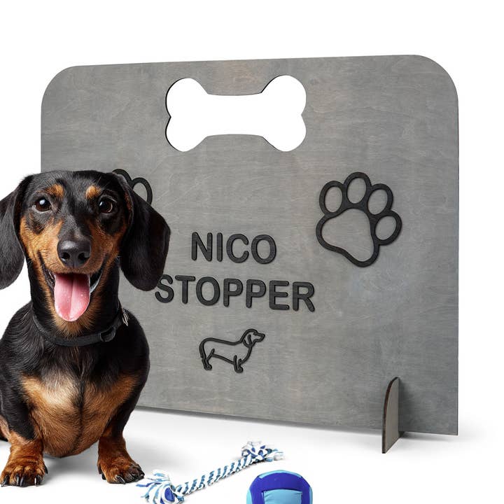 Handgemaakte houten hondenstopper, vrijstaande huisdierblokkade voor wholesale door PromiDesign