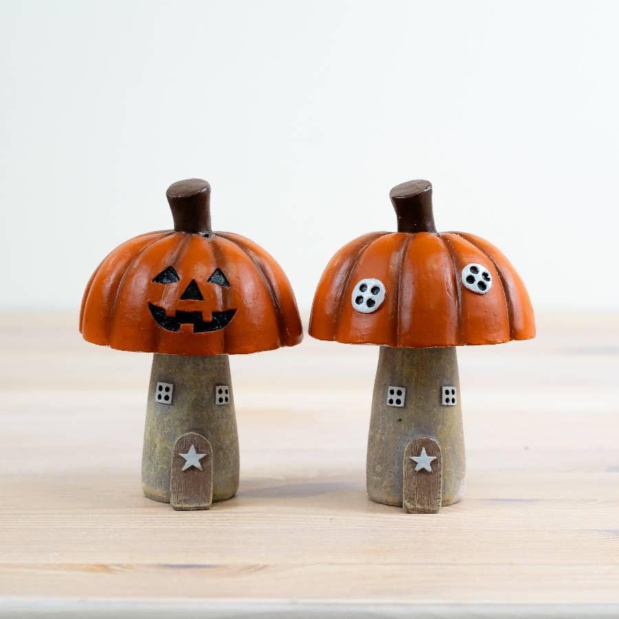 Gainsborough Giftware x Portland Living – wholesale Wreath – Pumpkin Roof House Ornament, 11cm 1