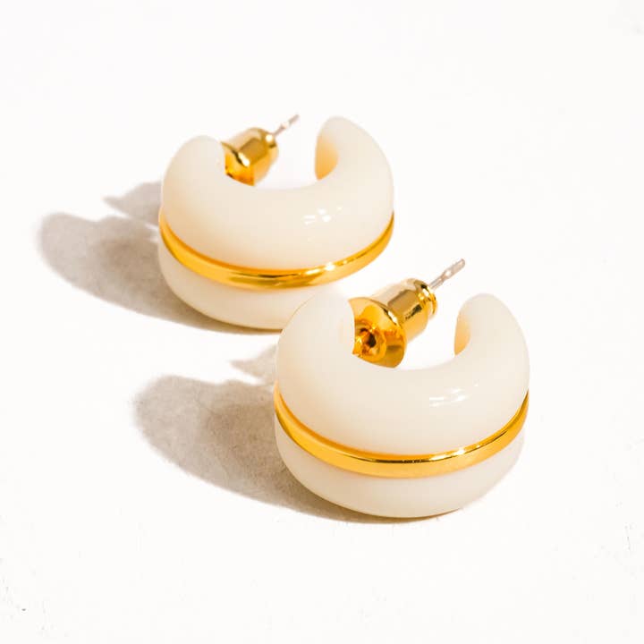 Flânerie by MAIQ - Wholesale Hoop Earrings - Arlo 18K Gold Small C Hoop Earring
