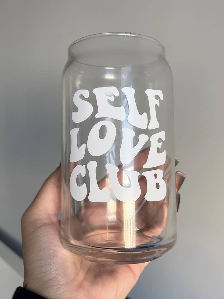 Tasse en verre Self Love Club | Verre à café glacé pour la vente par Anissa Yanira Shop