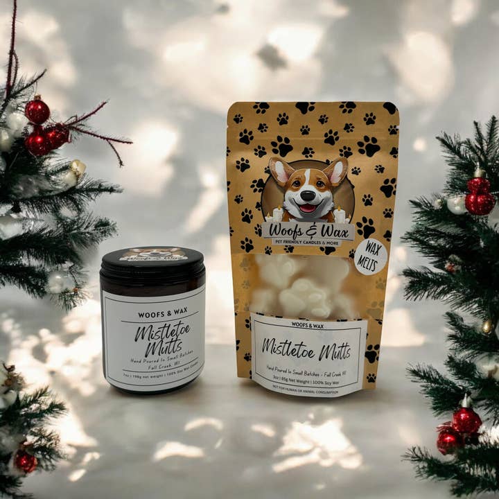 Woofs & Wax - Wholesale Jar/Filled Candle - Mistletoe Mutts Candle - 7oz 100% Soy