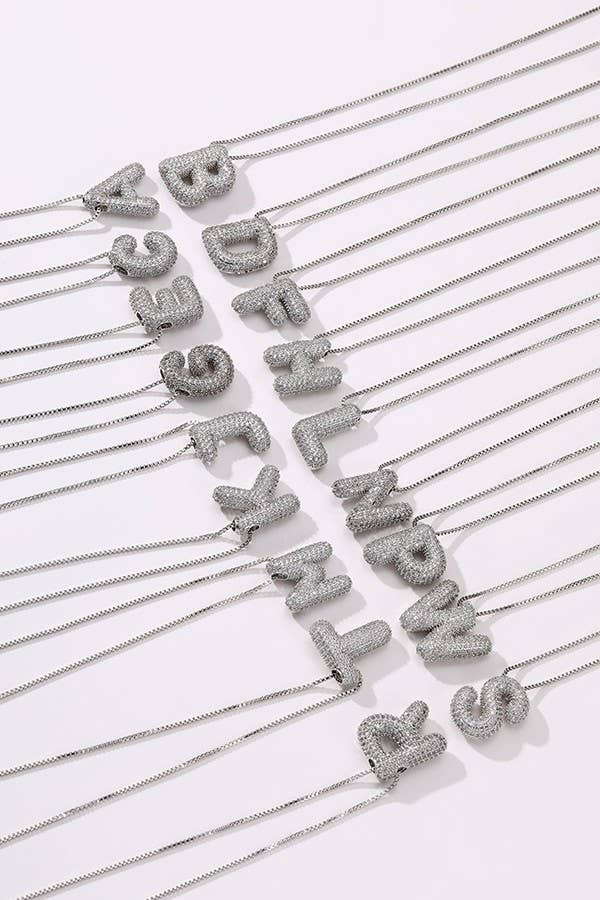 JOSSLYN by wall to wall - Vente Colliers à pendentif - Collier Initiale Bulle en Strass Pave | 80N75115