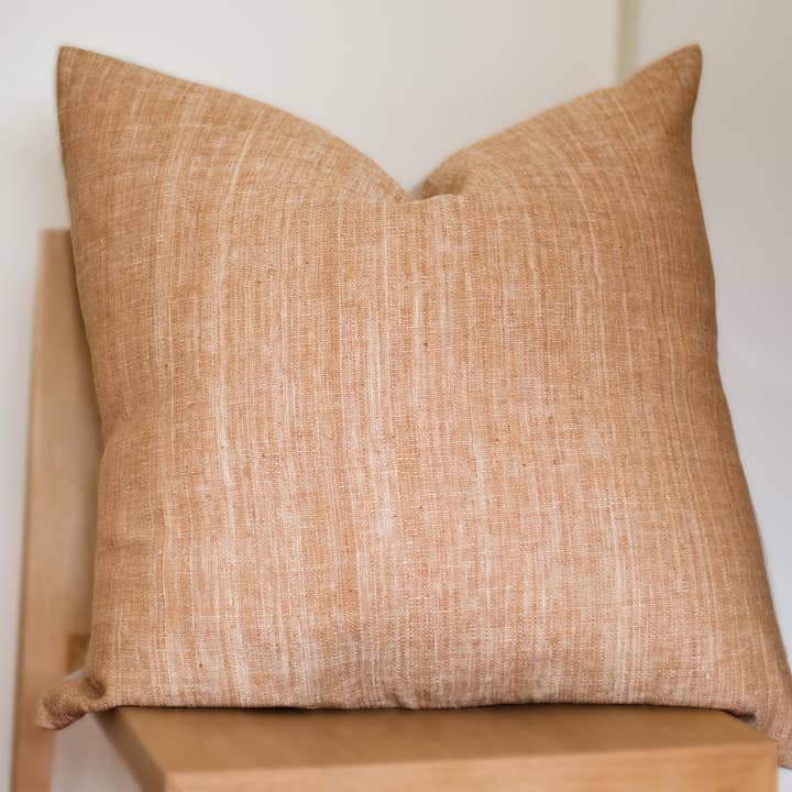 Roa Pillow for wholesale by the mercery