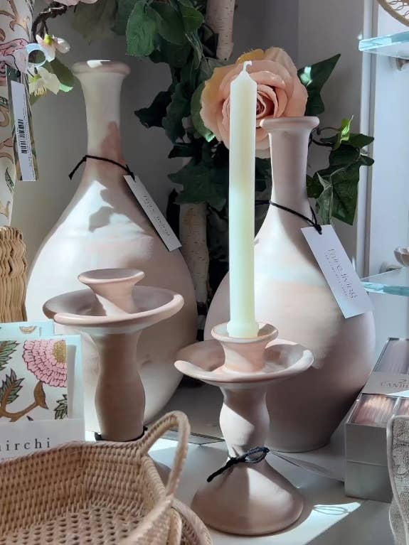 Large matte white vase. for wholesale by Cerámica Roca Caus