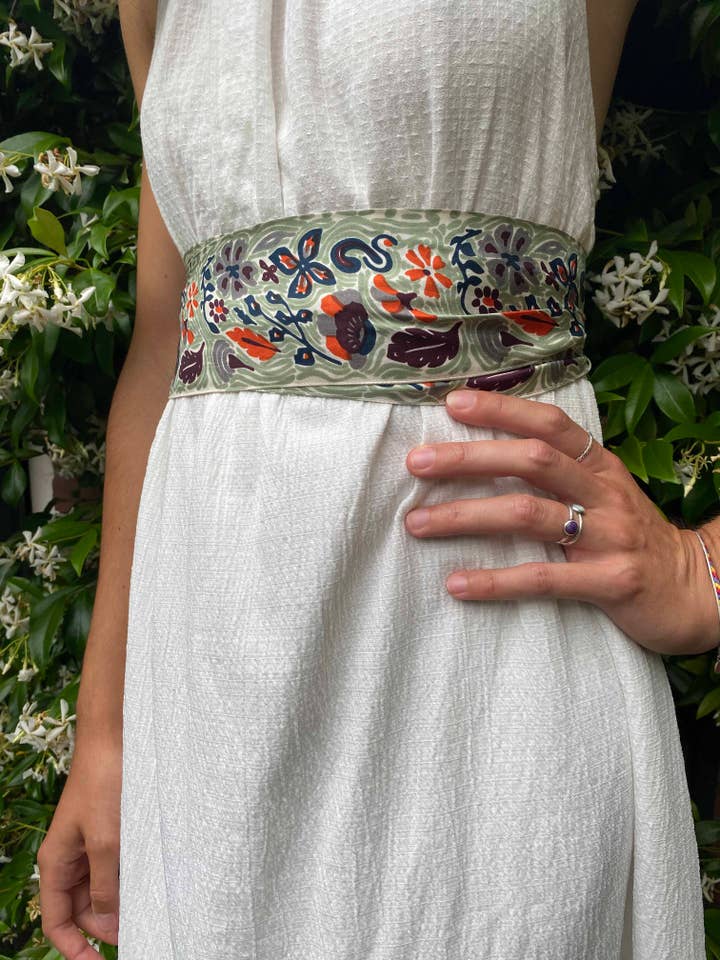 Engelse Tuin Hoofdband Kaki voor wholesale door Les Belles Vagabondes