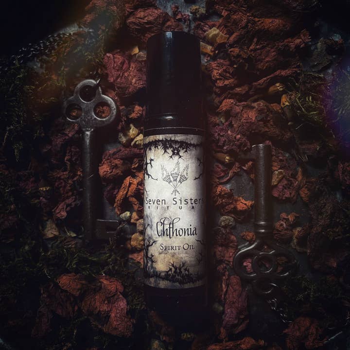 Seven Sisters Ritual Apothecary - Wholesale Essential Oil - CHTHONIA Hekate Spirit Oil