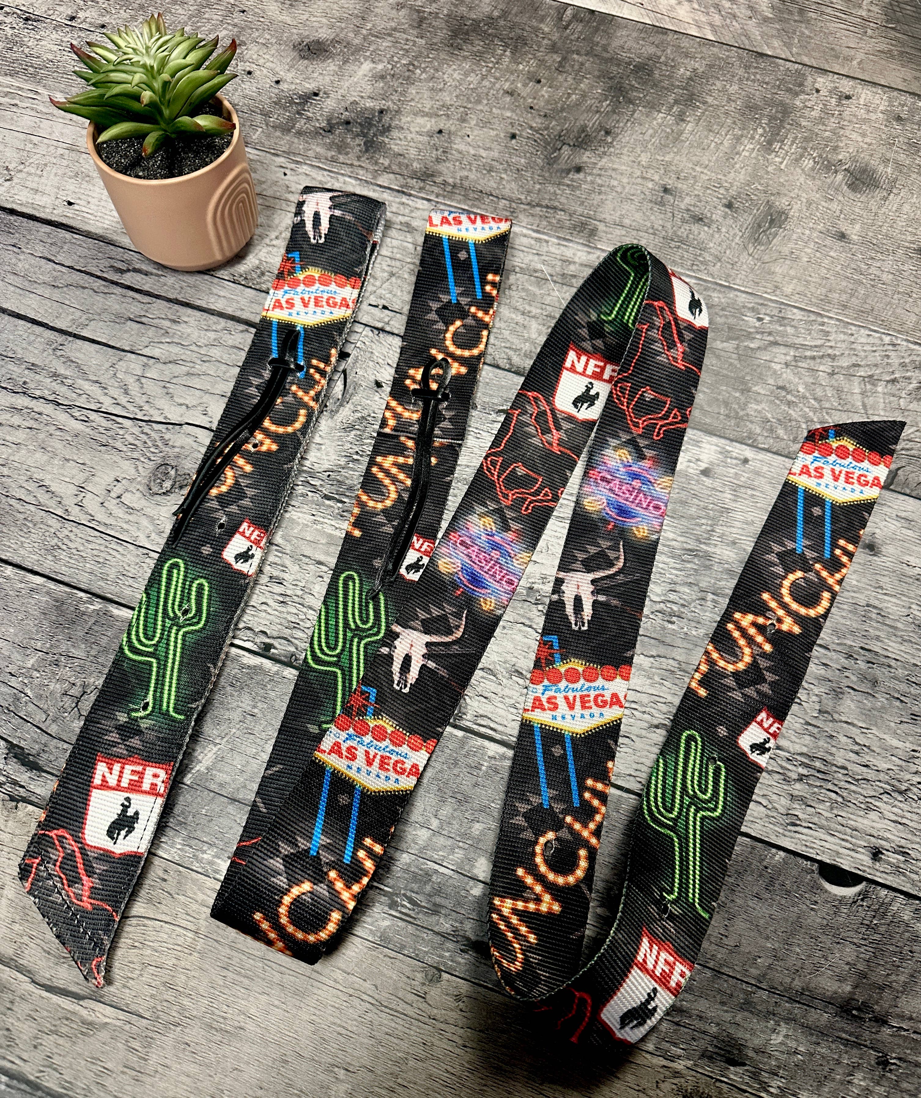 Schulz Equine - Wholesale Paardrijuitrusting - Set van nylon Latigo en Off Billet24