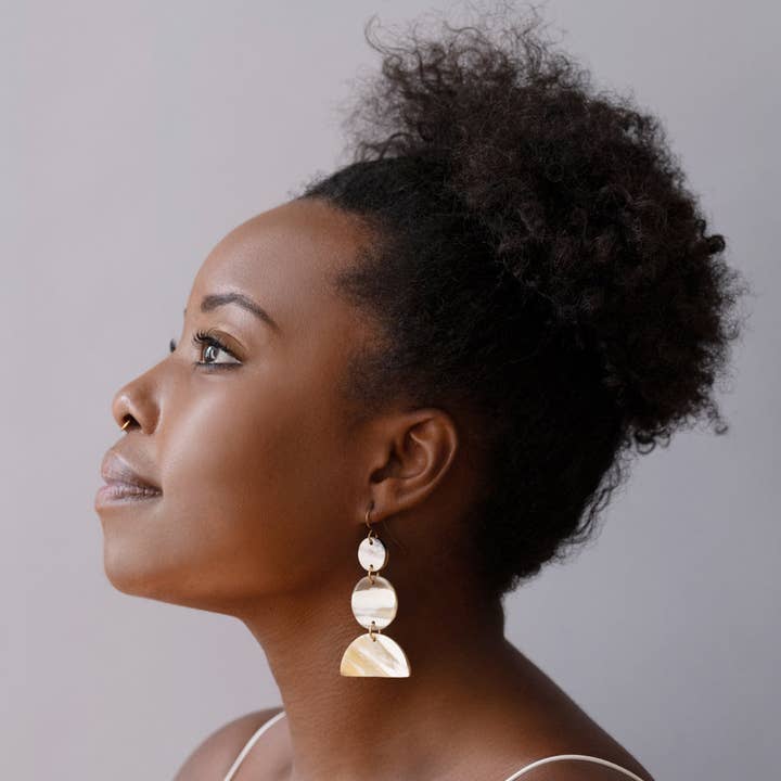 MAADILI COLLECTIVE – Engroshandel Hængeøreringe og creoløreringe – Stigende Sun øreringe7